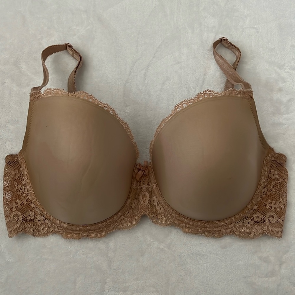 Victoria’s Secret Nude Dream Angels Lined Demi Bra 34DD